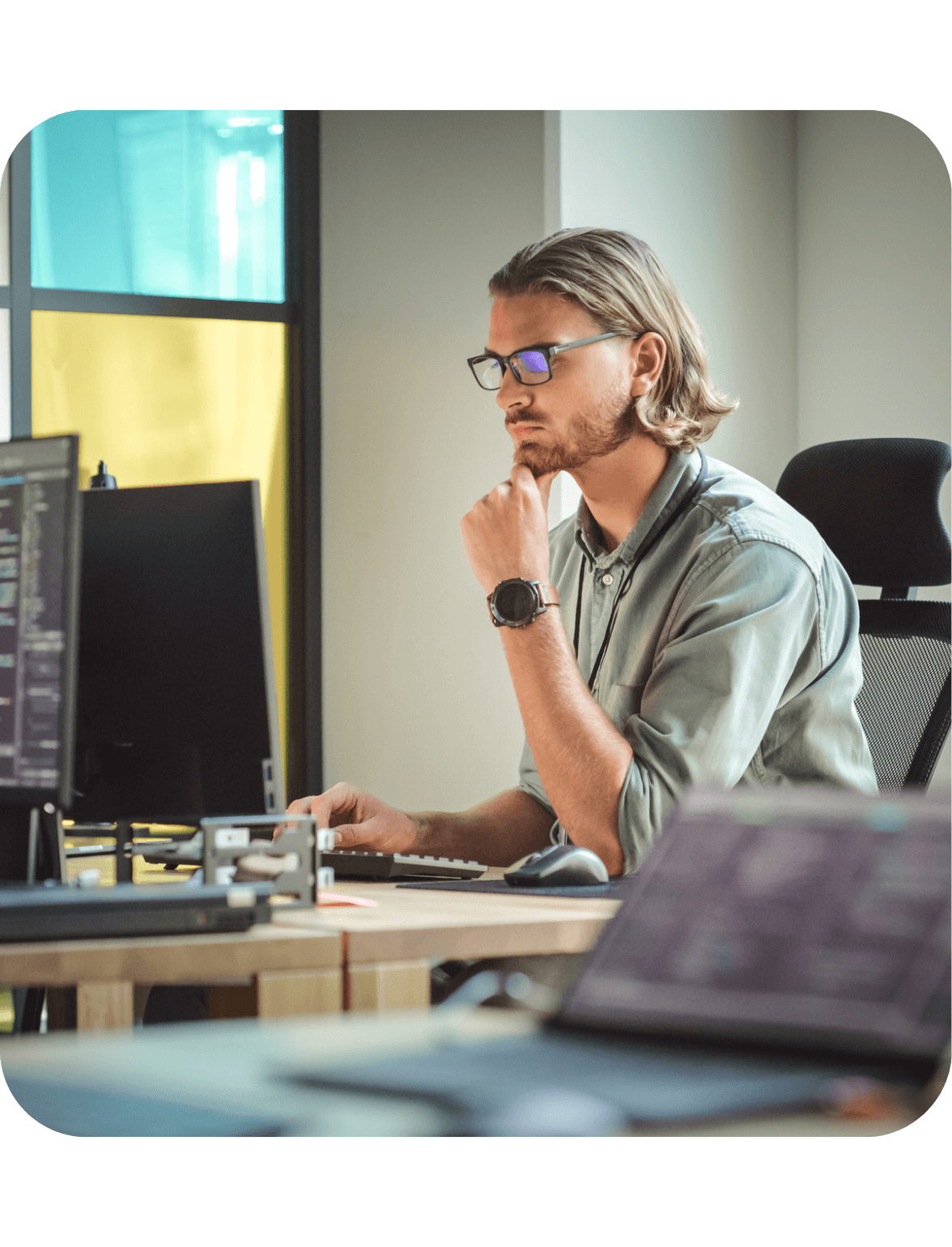 Full-stack-software-developer-bezig-met-de-backend-van-Incontrol
