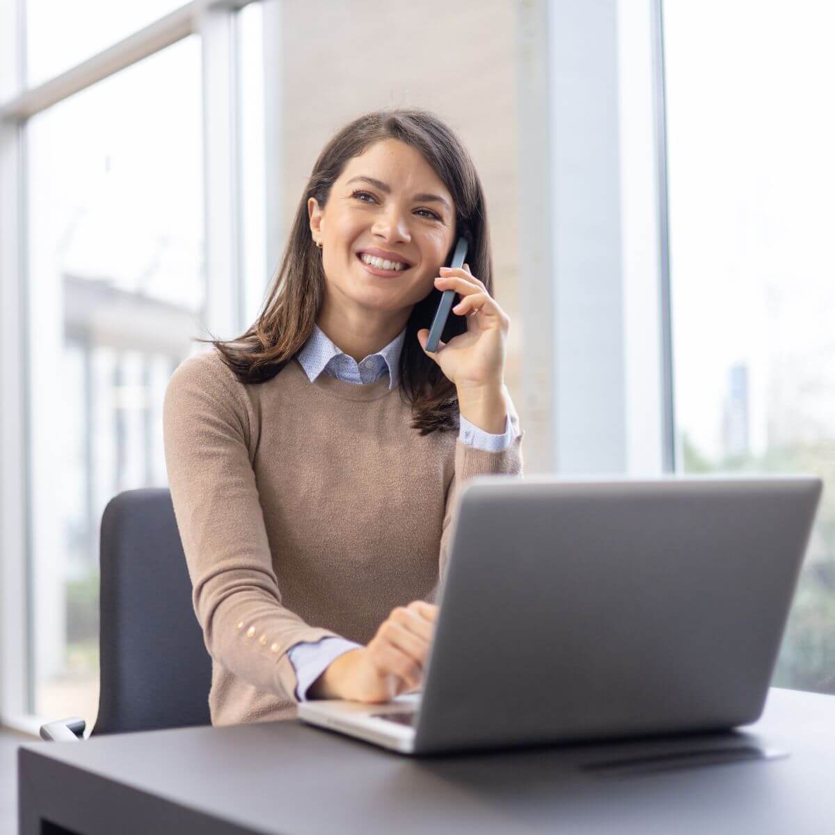 New-business-sales-software-vrouw